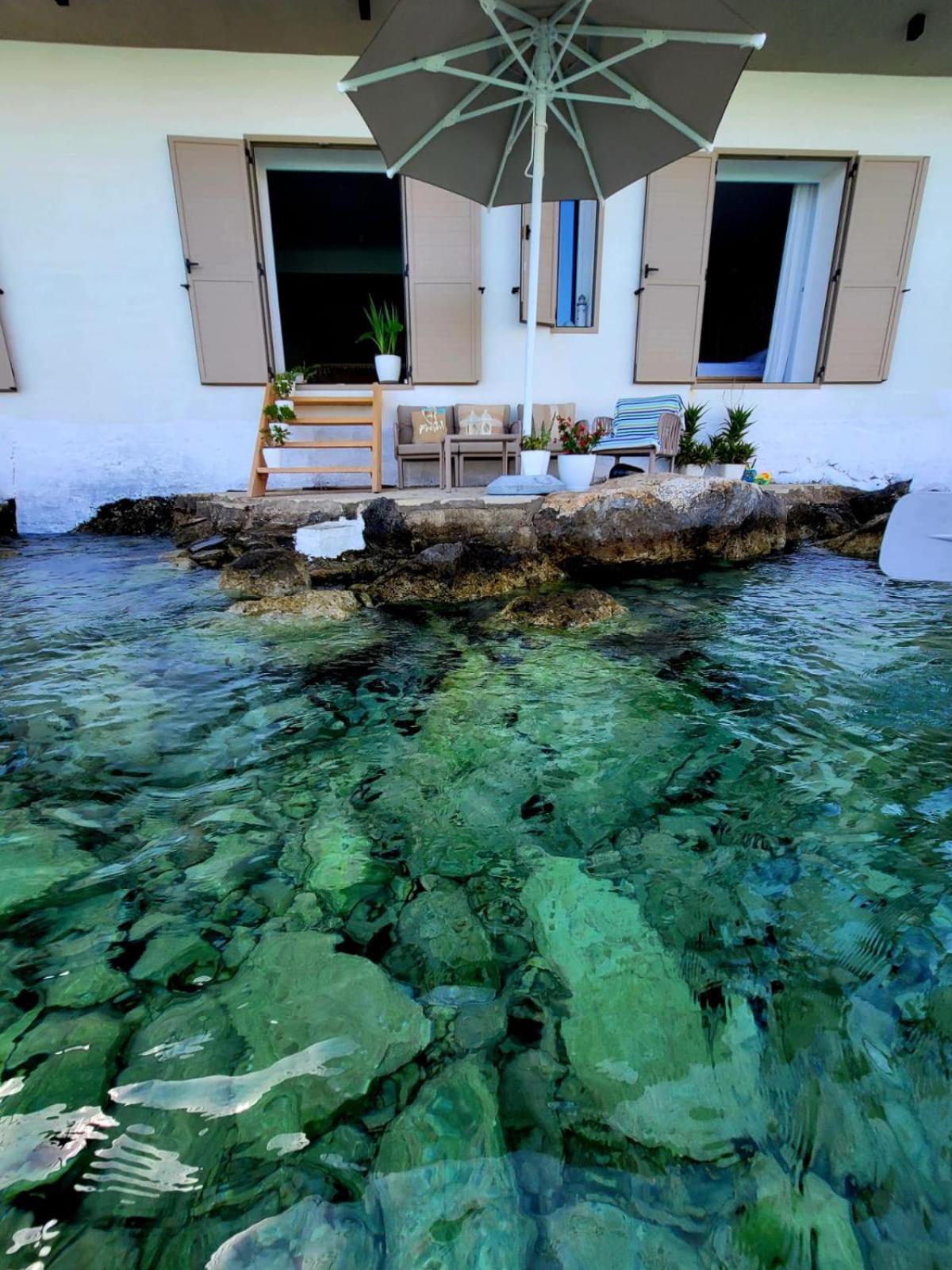 Artis Blue Relax Hotel Himare Bagian luar foto